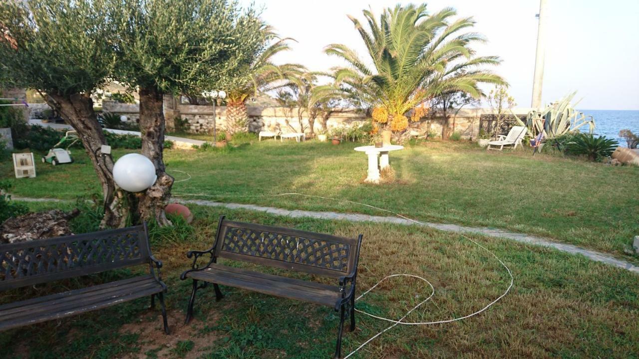 Το Πετρινο Villa Agia Marina Mikrolimanou Exterior foto